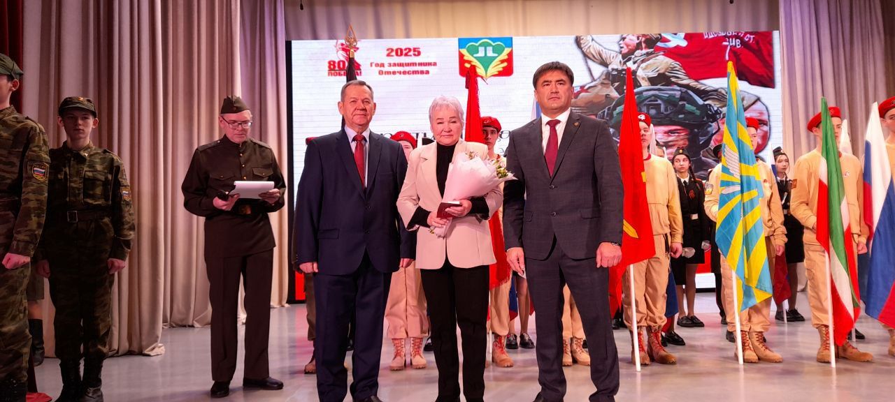 В Кукморе торжественно открыли Год защитника Отечества