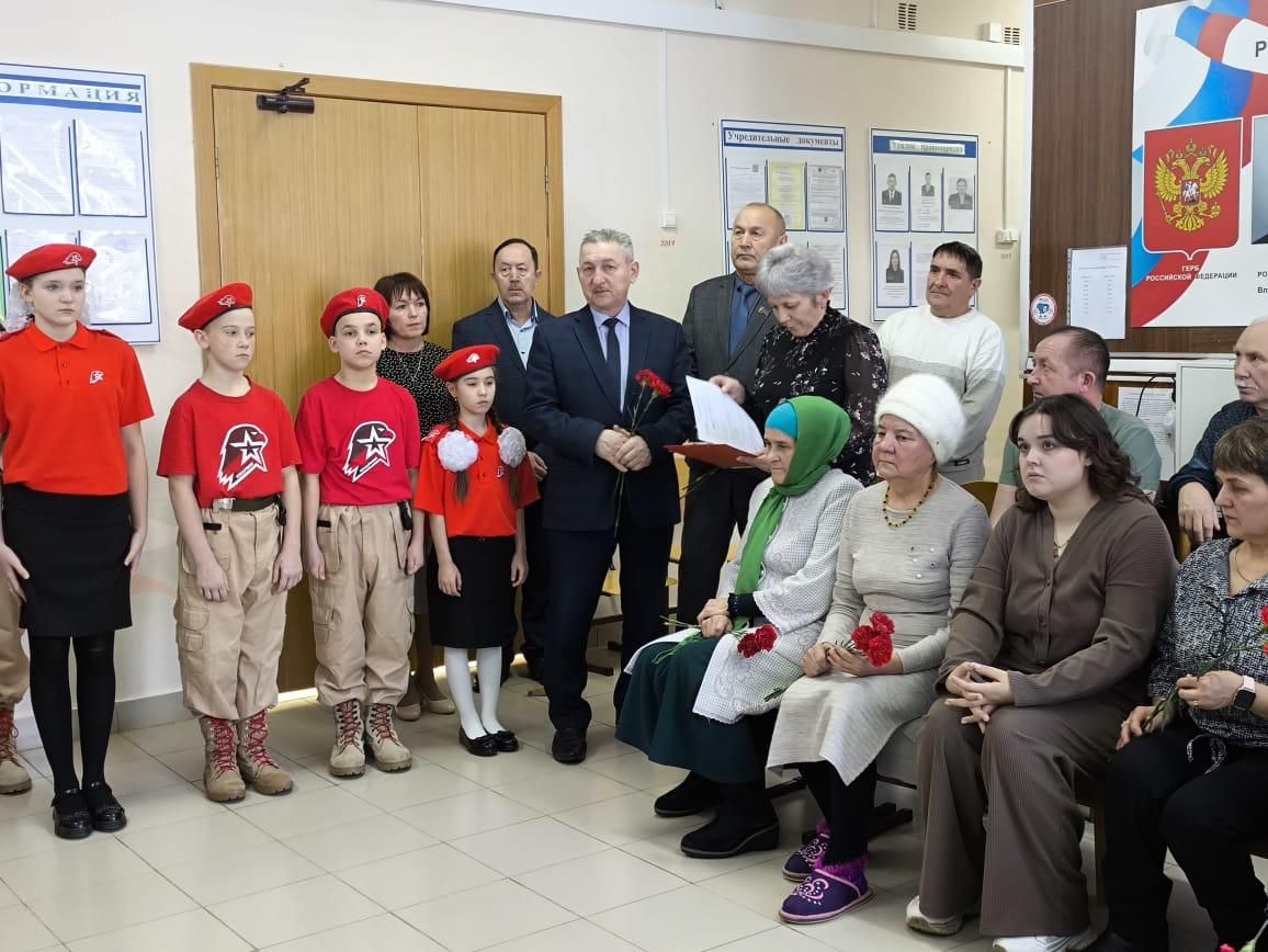 В Нижнеискубашской школе установили мемориальную доску памяти погибшего в СВО выпускника