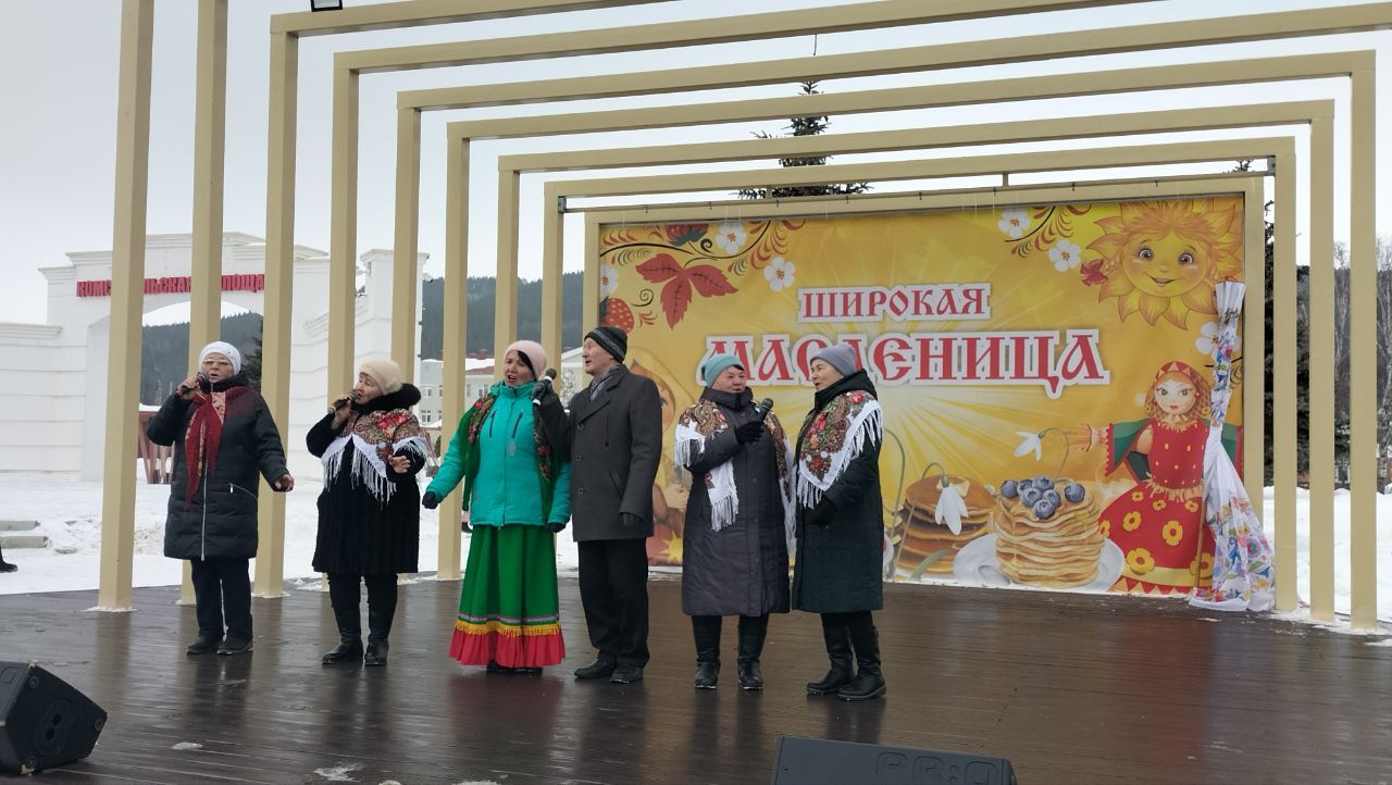 Праздник весны и блинов: Как отметили Масленицу в Кукморе