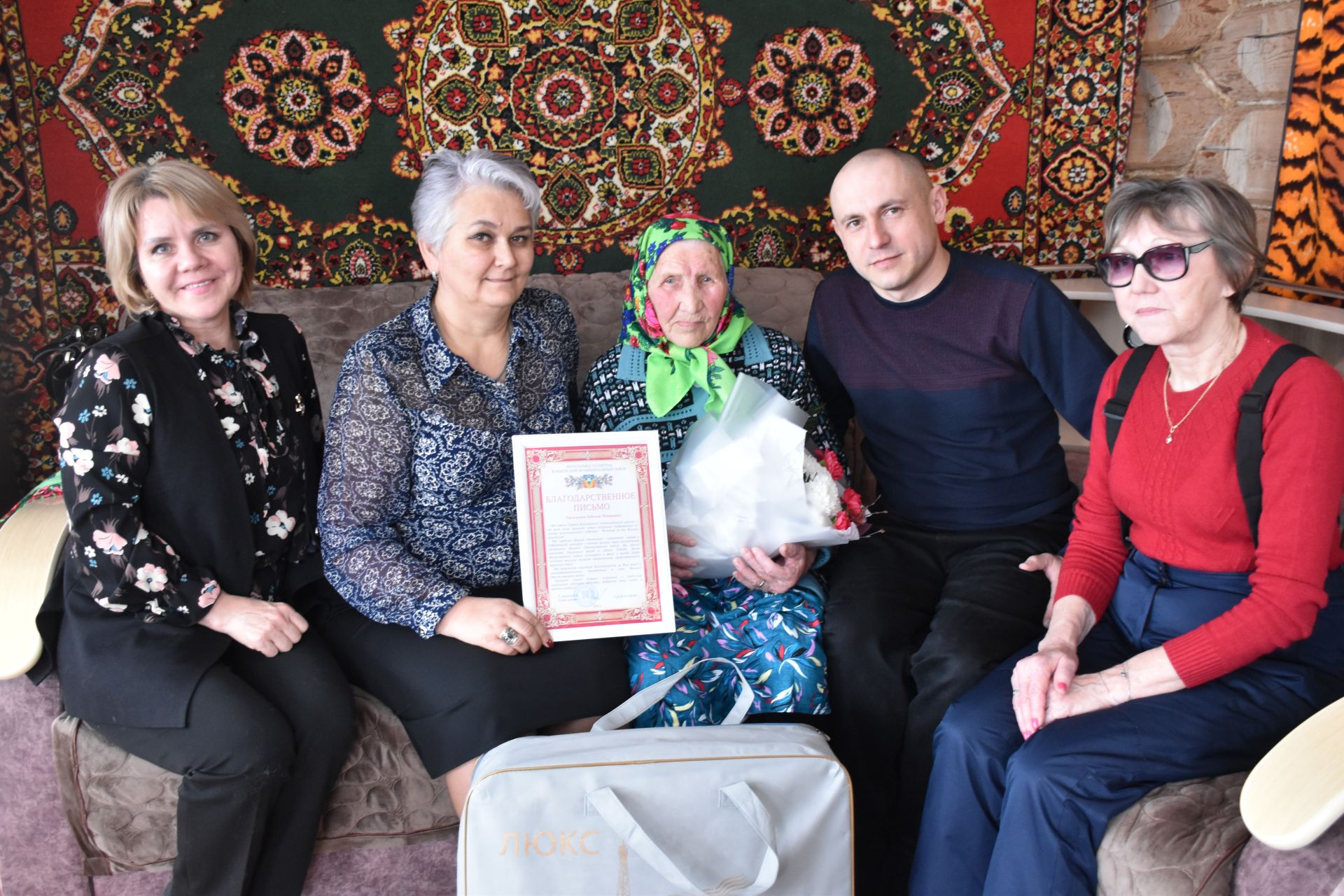 Княгор авылында яшәүче Исмаева Евдокия Макаровна 90 яшьлек юбилеен каршылады