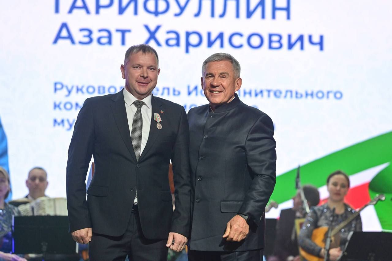 Кукмара районы Башкарма комитеты җитәкчесе «Фидакарь хезмәт өчен» медале белән бүләкләнде