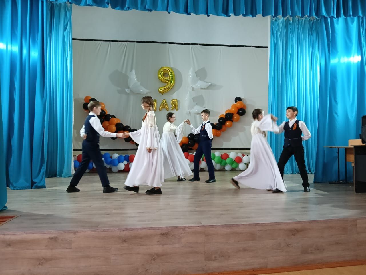 Зур Кукмара урта мәктәбендә “Җиңү вальсы” бию фестивале узды