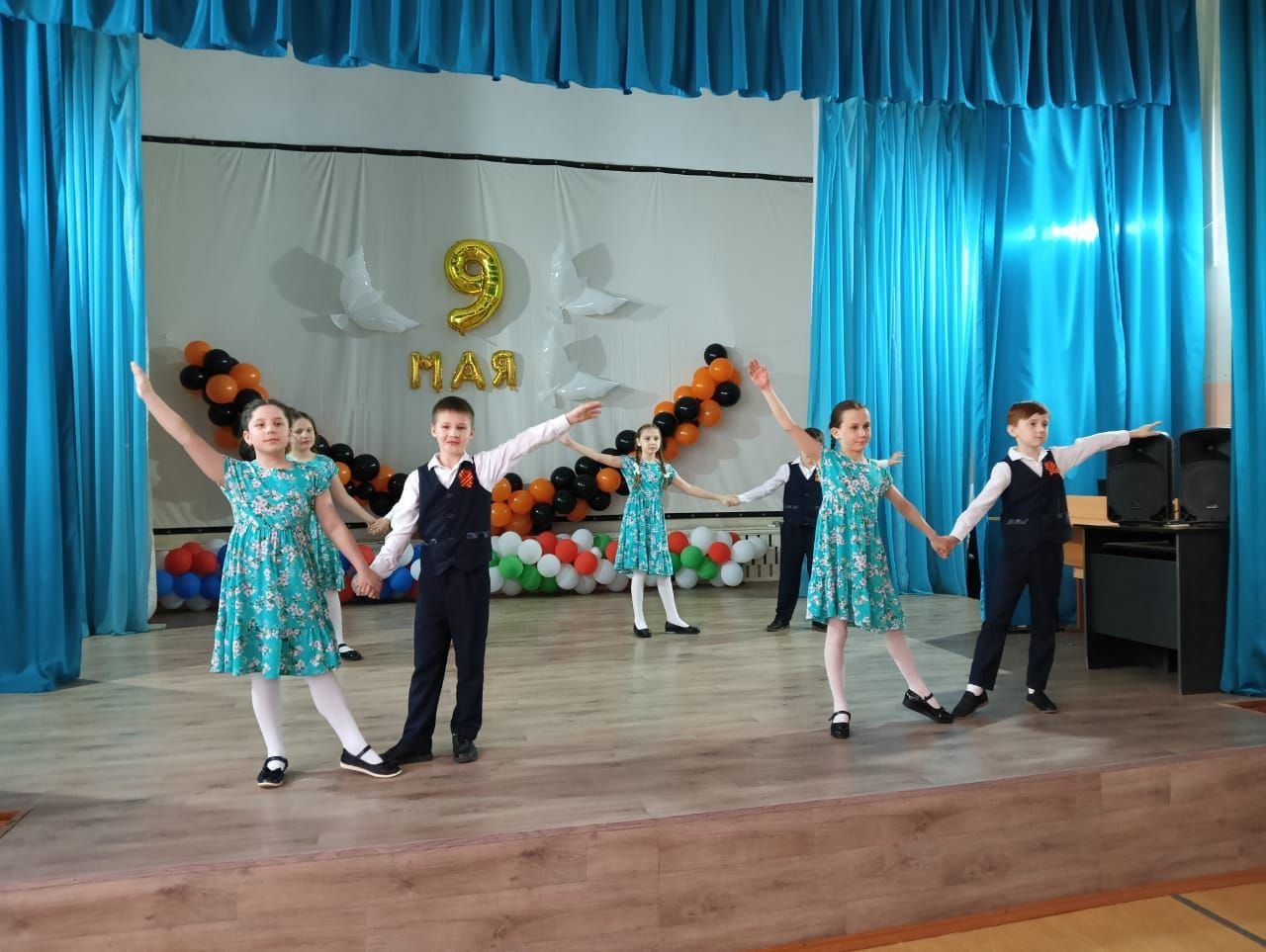 Зур Кукмара урта мәктәбендә “Җиңү вальсы” бию фестивале узды