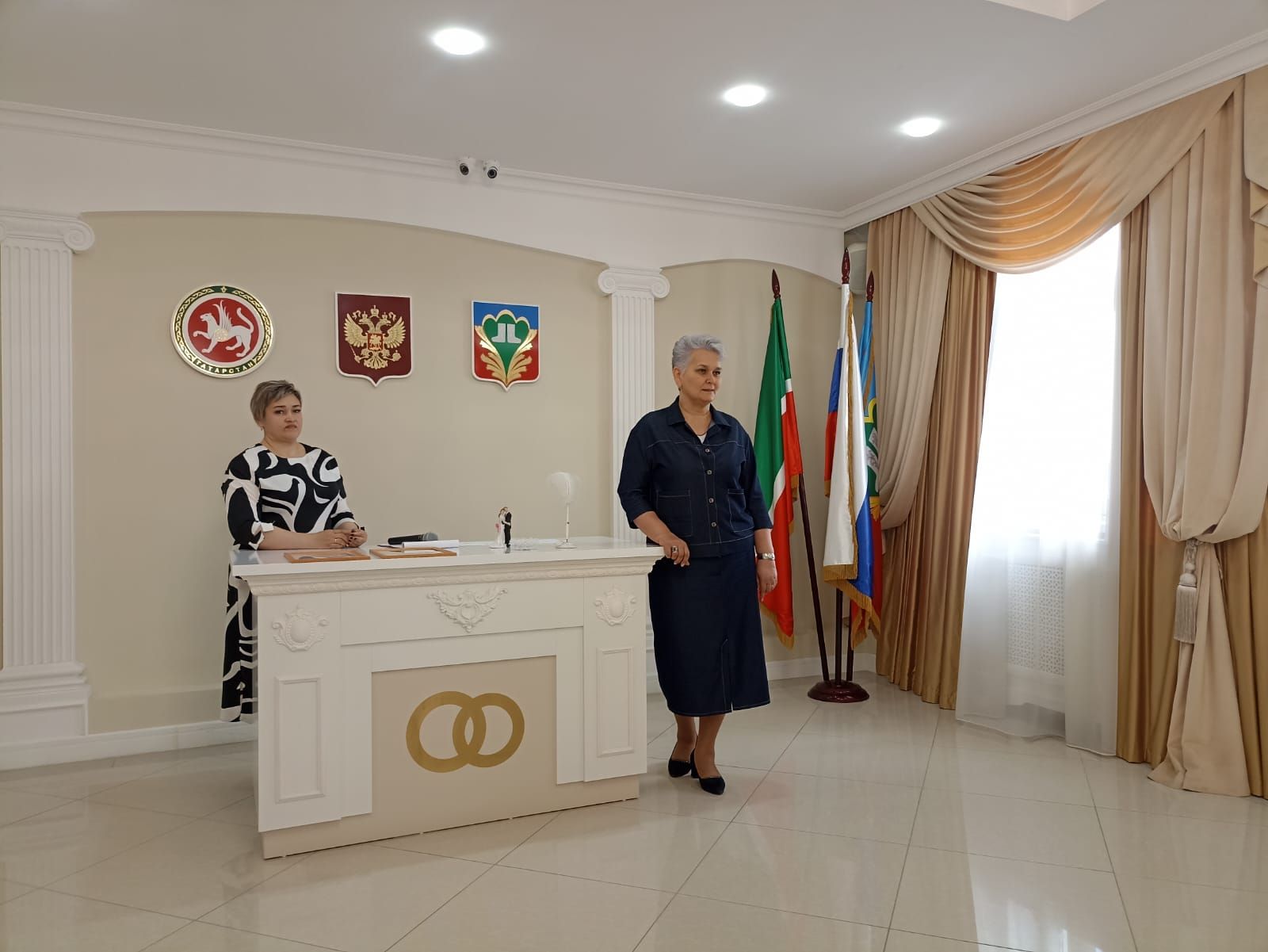 Кукмарада алтын туйларын үткәрүчеләр «Районның мактаулы юбилярлары» китабына кертелде