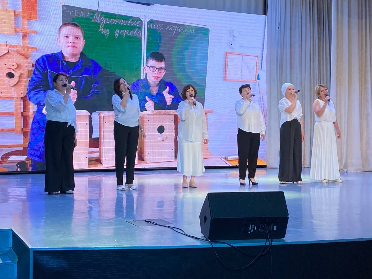 Социаль тармак хезмәткәрләре һөнәри бәйрәмнәрен билгеләп үтте