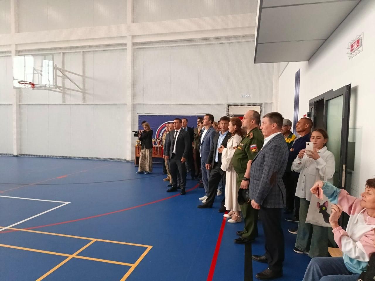 Ринат Садыйков Зур Кукмарада төзекләндерелгән «Ялкын» яшьләр үзәге ачты