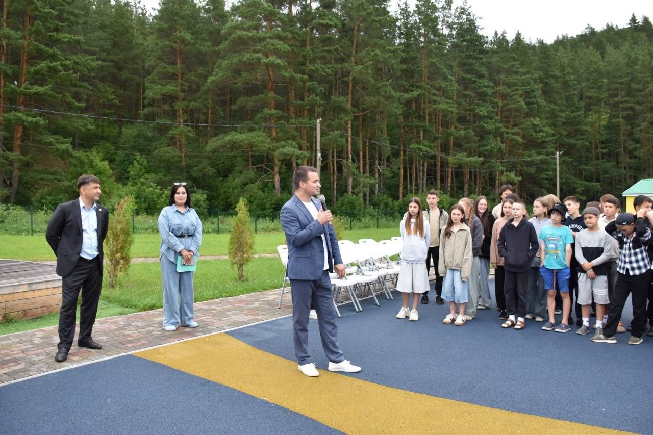 Кукмараның «Нараткай» лагерына Республиканың яшьләр эшләре буенча министры килде