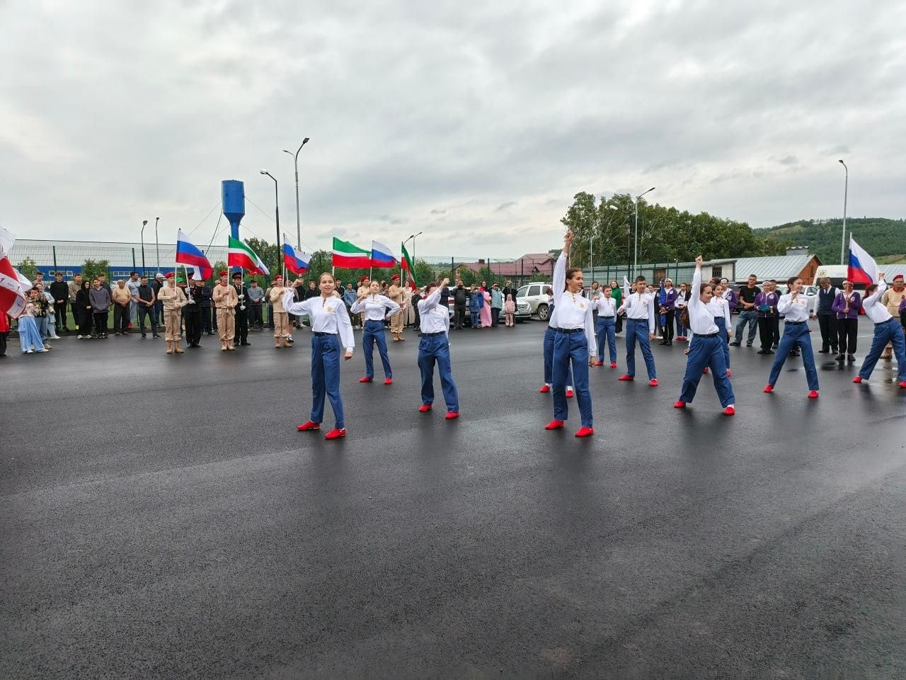 Ринат Садыйков Зур Кукмарада төзекләндерелгән «Ялкын» яшьләр үзәге ачты