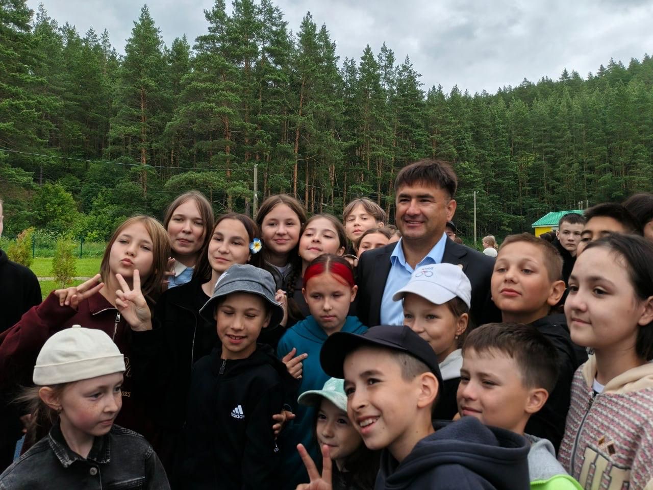 Кукмараның «Нараткай» лагерына Республиканың яшьләр эшләре буенча министры килде