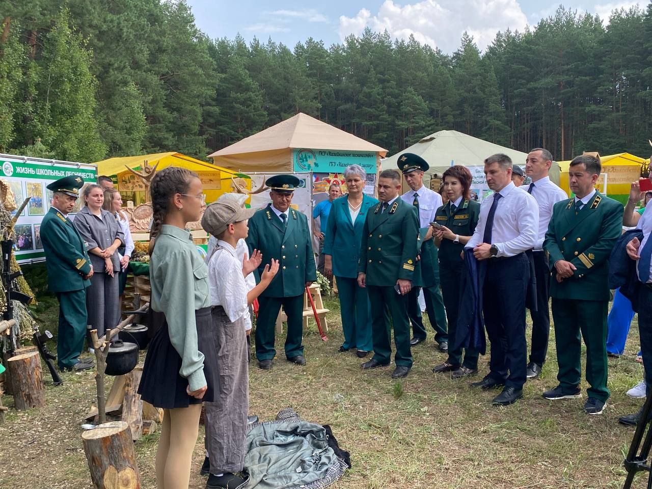 Слет школьных лесничеств РТ «Сохраним лес вместе» в Кукморском районе собрал 200 участников
