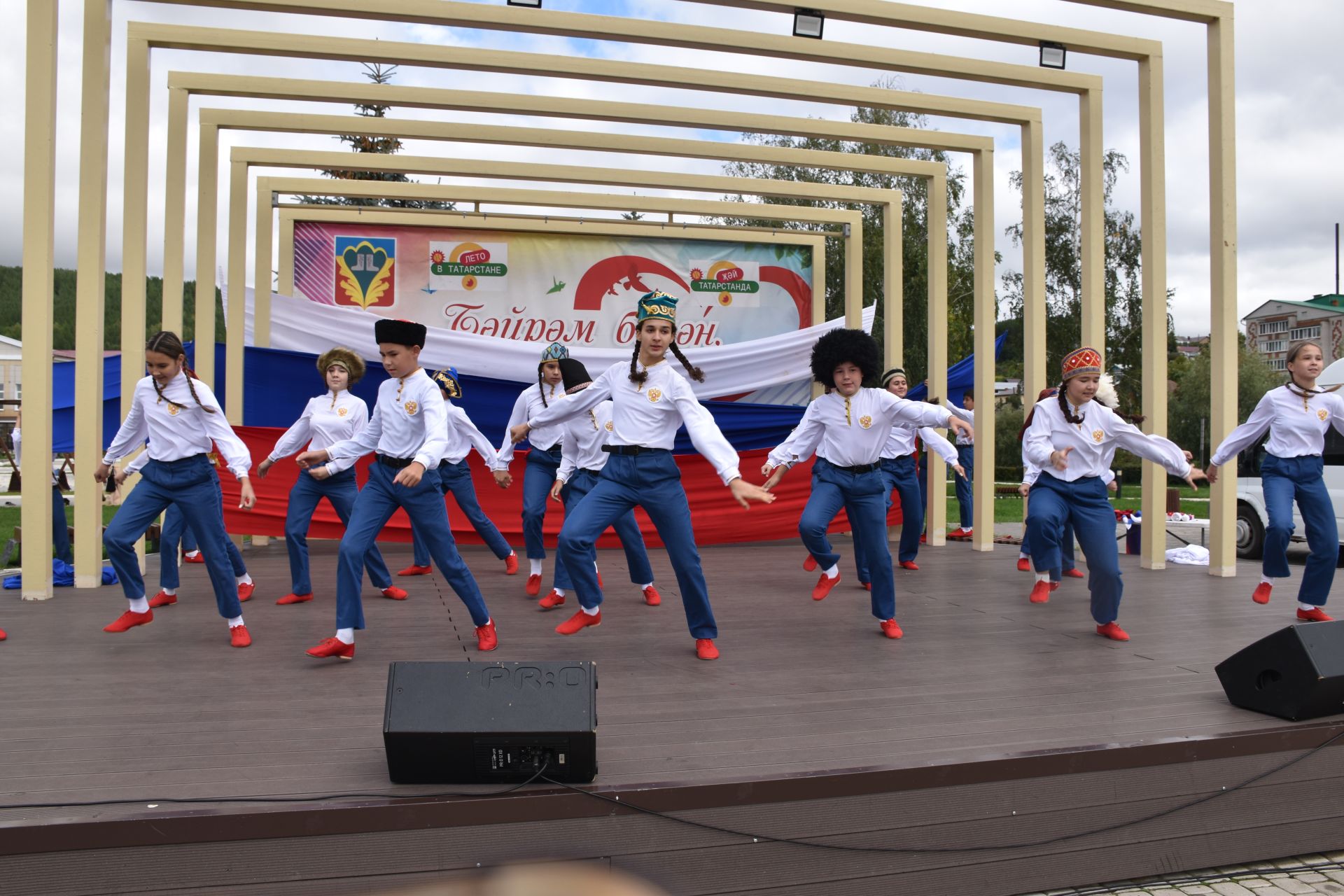 В Кукморе отметили День Флага России