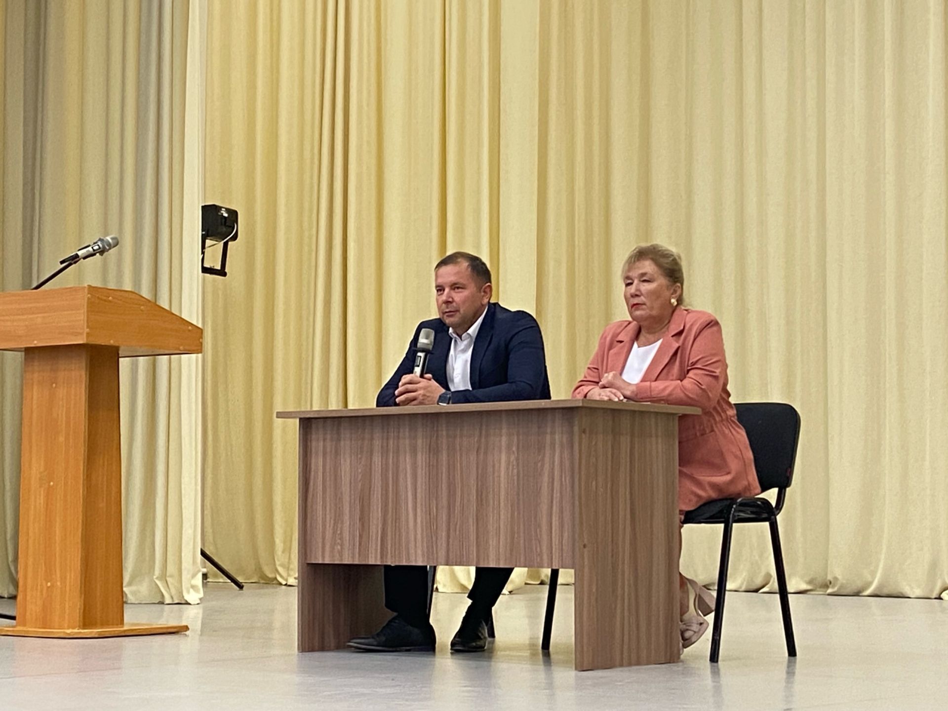 Манзарас авылында халык жыены узды