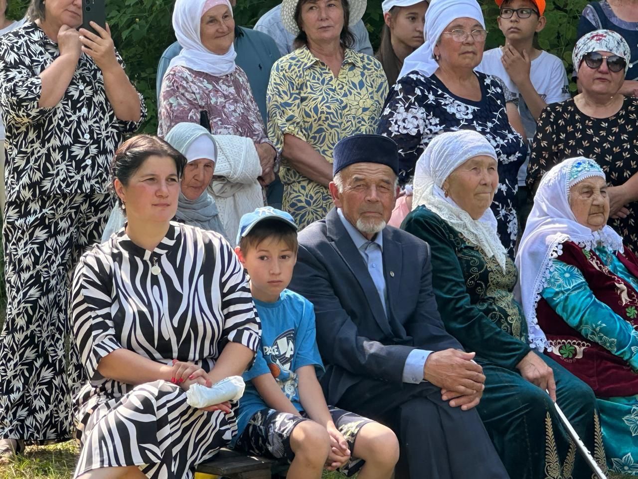 Өч хуҗалыклы авылда буыннар очрашуы: Якташлар Ямбулат Пустыш авылына Чишмә бәйрәменә җыелдылар