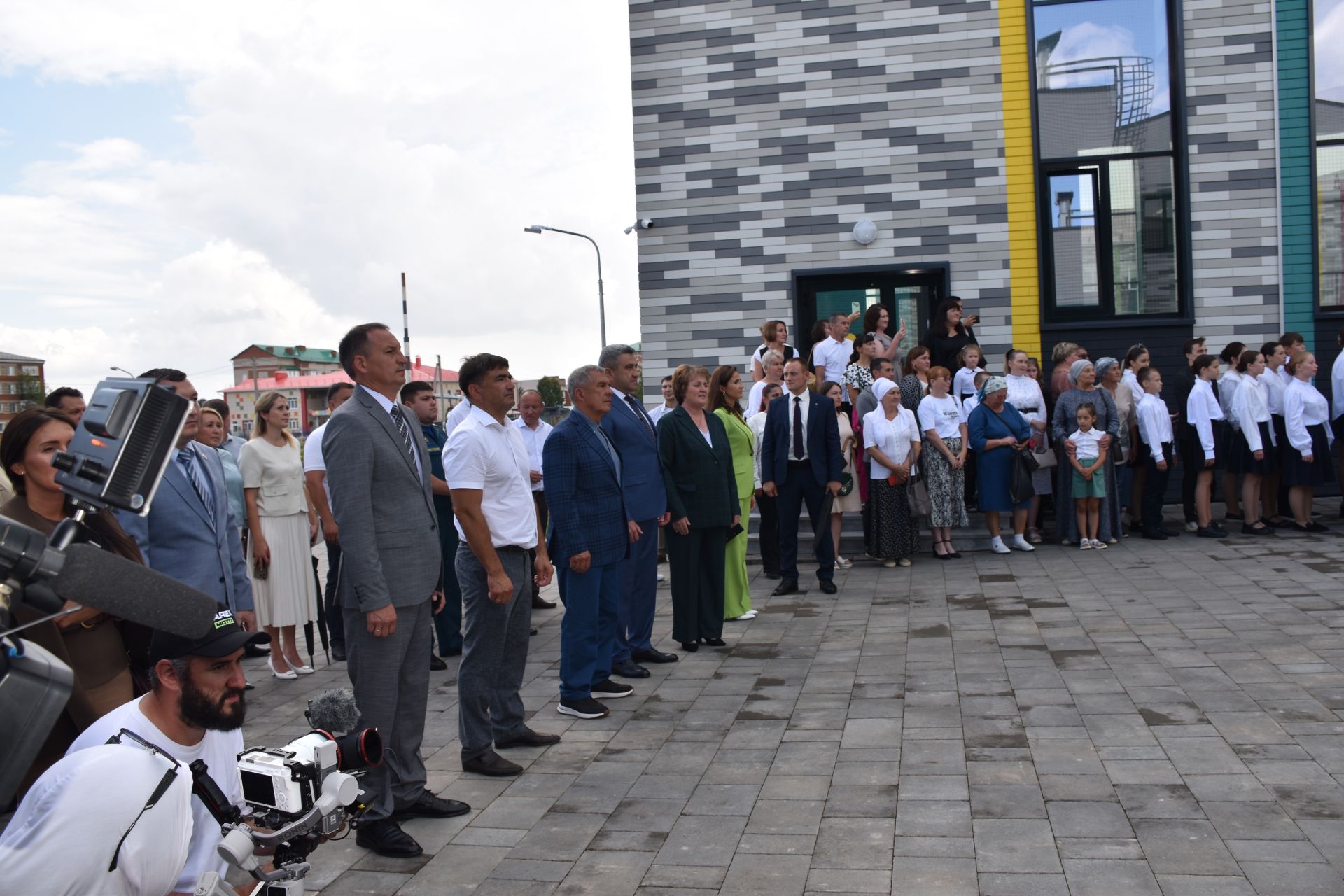 Татарстан Республикасы Рәисе Рөстәм Миңнеханов Кукмара 3нче урта мәктәбенең яңа корпусын ачты
