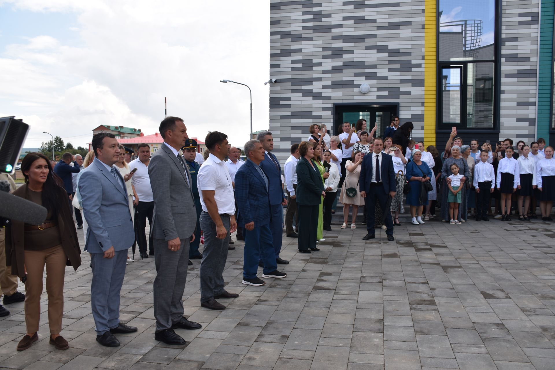 Татарстан Республикасы Рәисе Рөстәм Миңнеханов Кукмара 3нче урта мәктәбенең яңа корпусын ачты