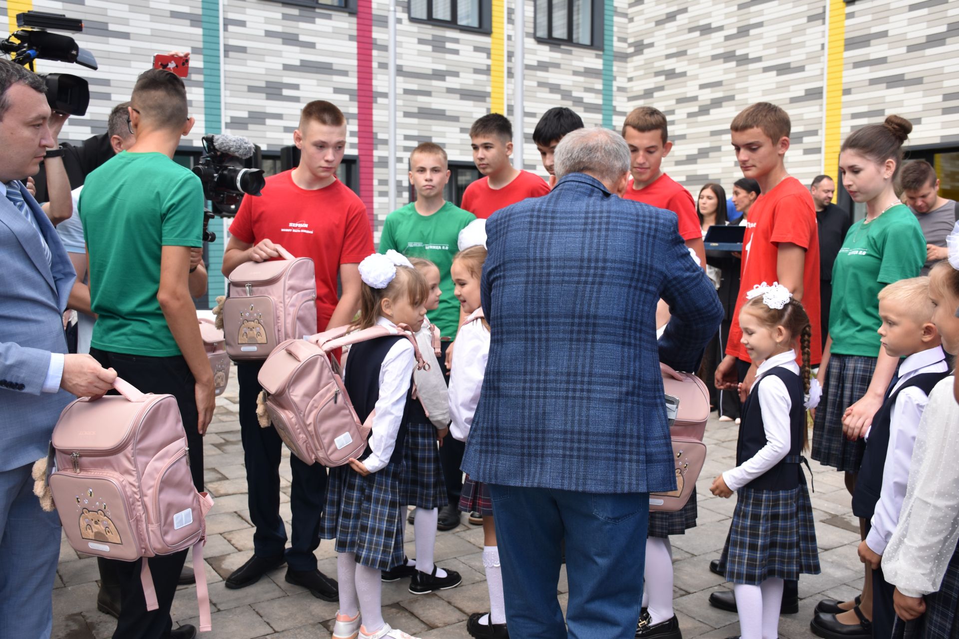 Татарстан Республикасы Рәисе Рөстәм Миңнеханов Кукмара 3нче урта мәктәбенең яңа корпусын ачты