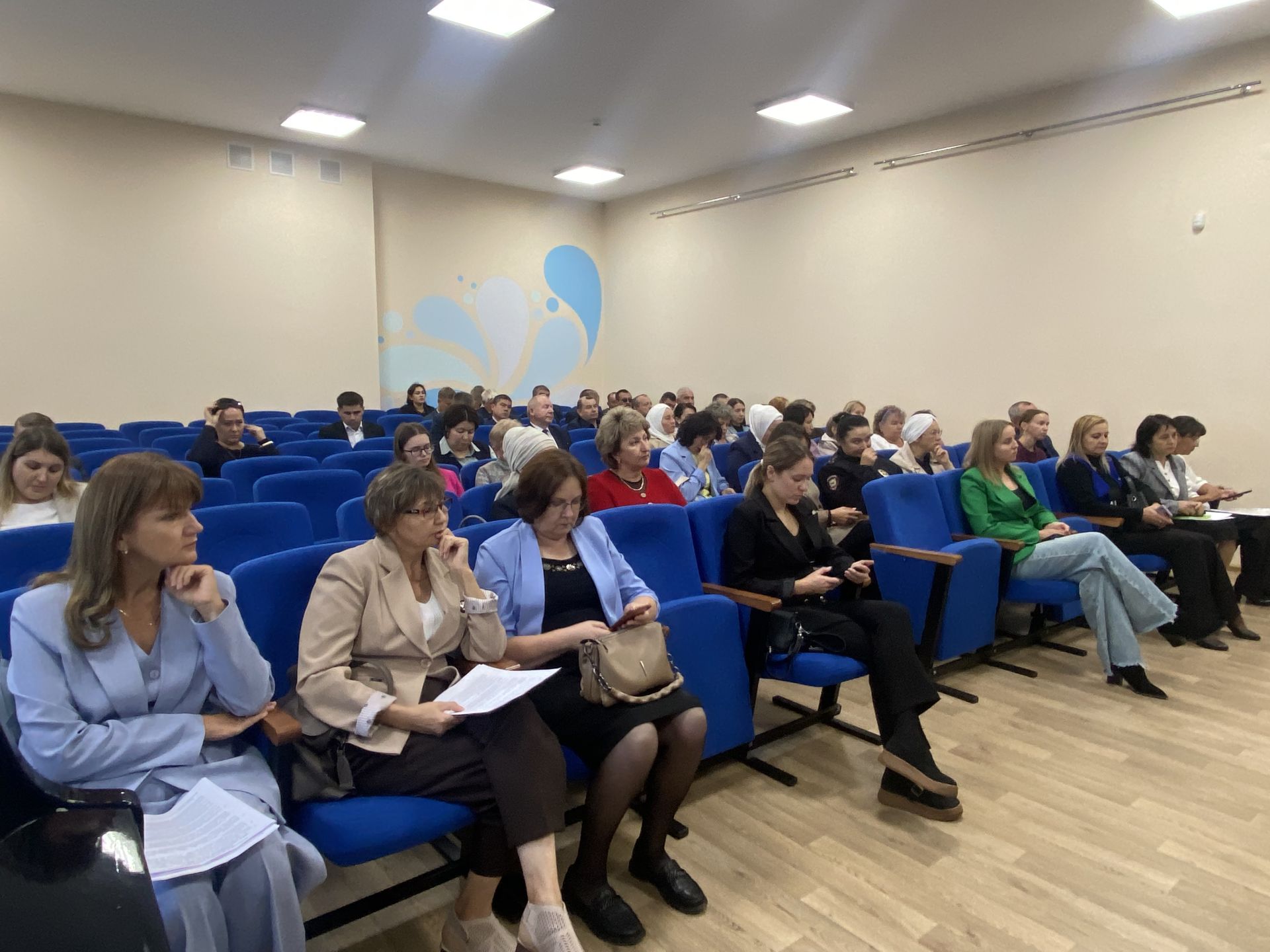 Кукмарада түгәрәк өстәл вакытында тимер юлларда иминлекне профилактикалау буенча сөйләштеләр