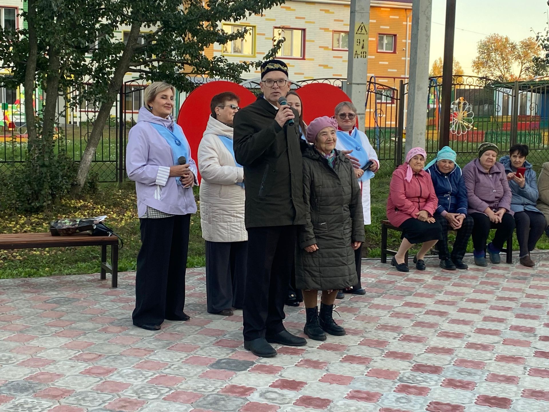 Тимер юл урамында Ишегалды бәйрәме үткәрелде