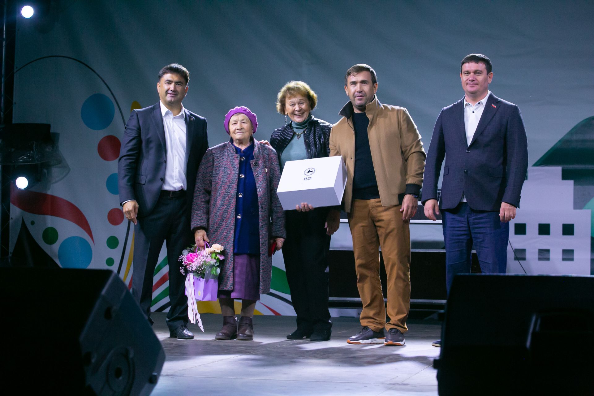 В День города наградили жителей, внесших значительный вклад в развитие Кукморского района