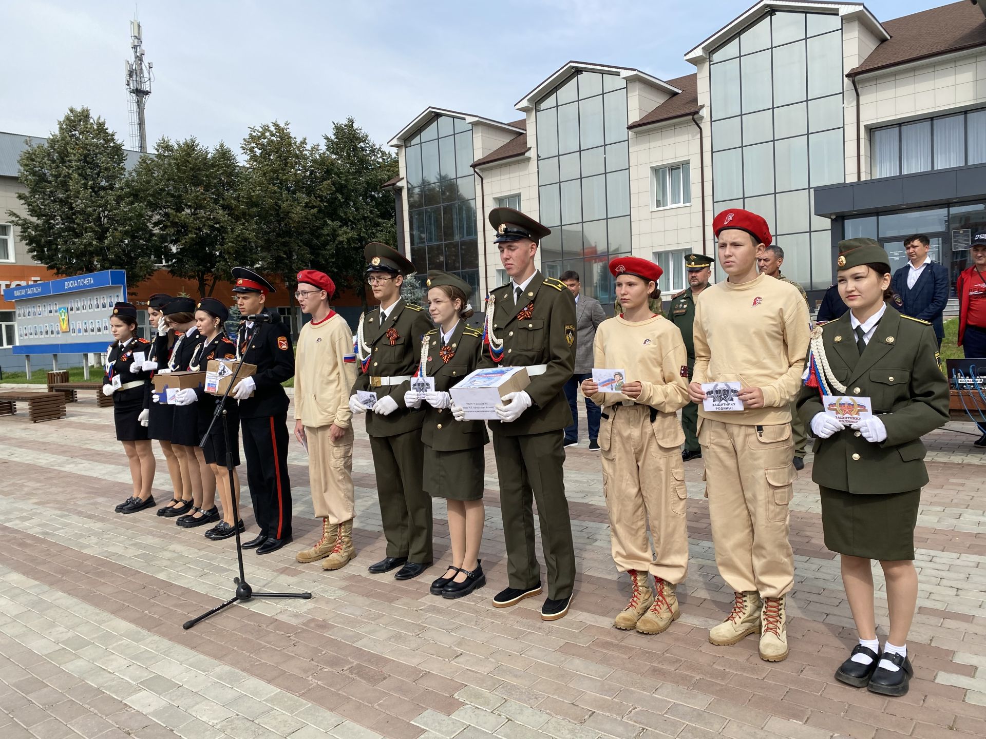 Кукмарадан махсус хәрби операциягә чираттагы машина озатылды