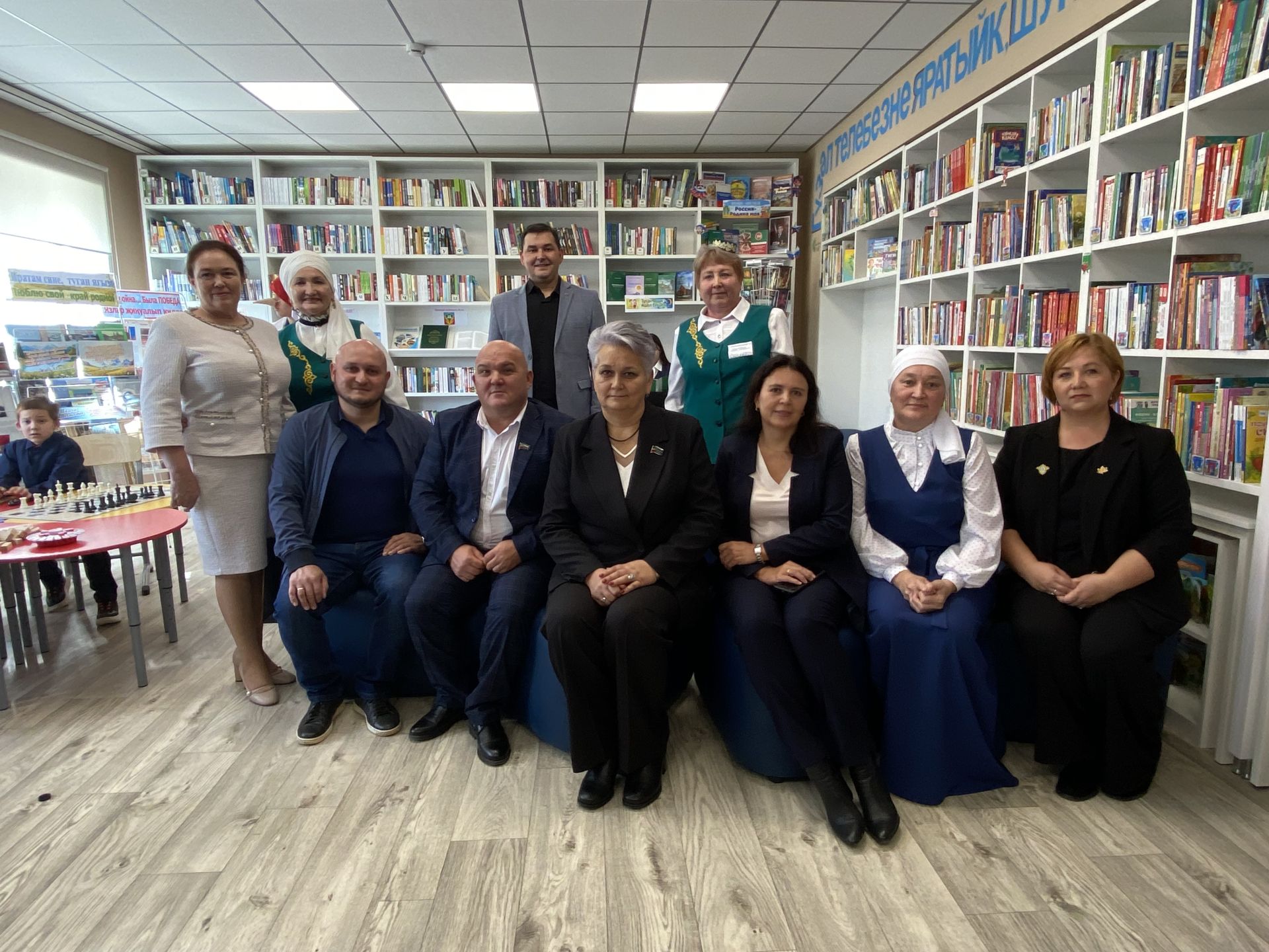Байлангар авылында модельле китапханә ачылды