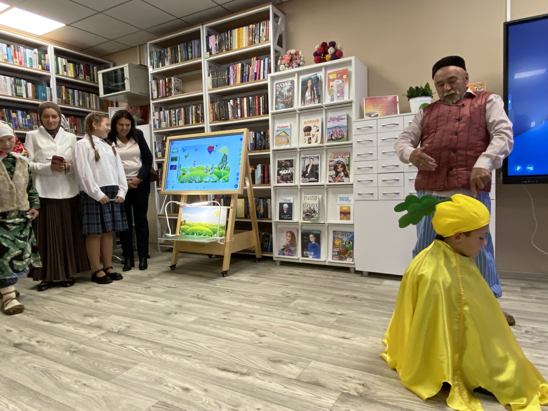Байлангар авылында модельле китапханә ачылды