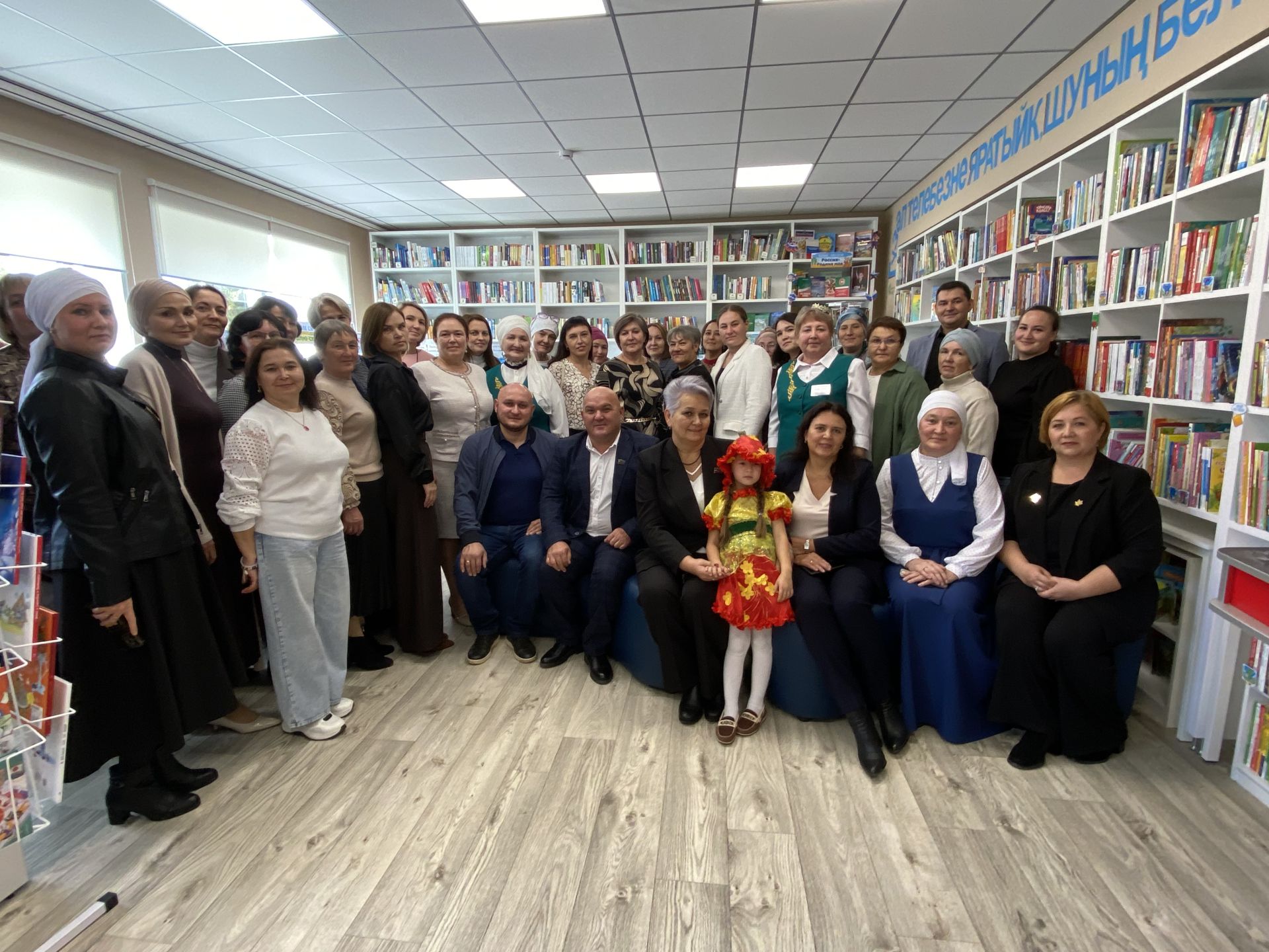 Байлангар авылында модельле китапханә ачылды