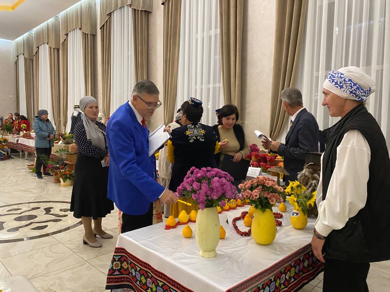 «Сумбеля»: в Кукморе отметили праздник урожая, объединивший садоводов