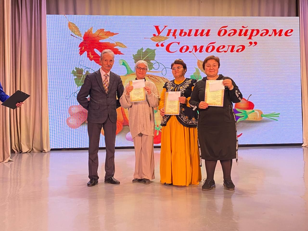 «Сумбеля»: в Кукморе отметили праздник урожая, объединивший садоводов