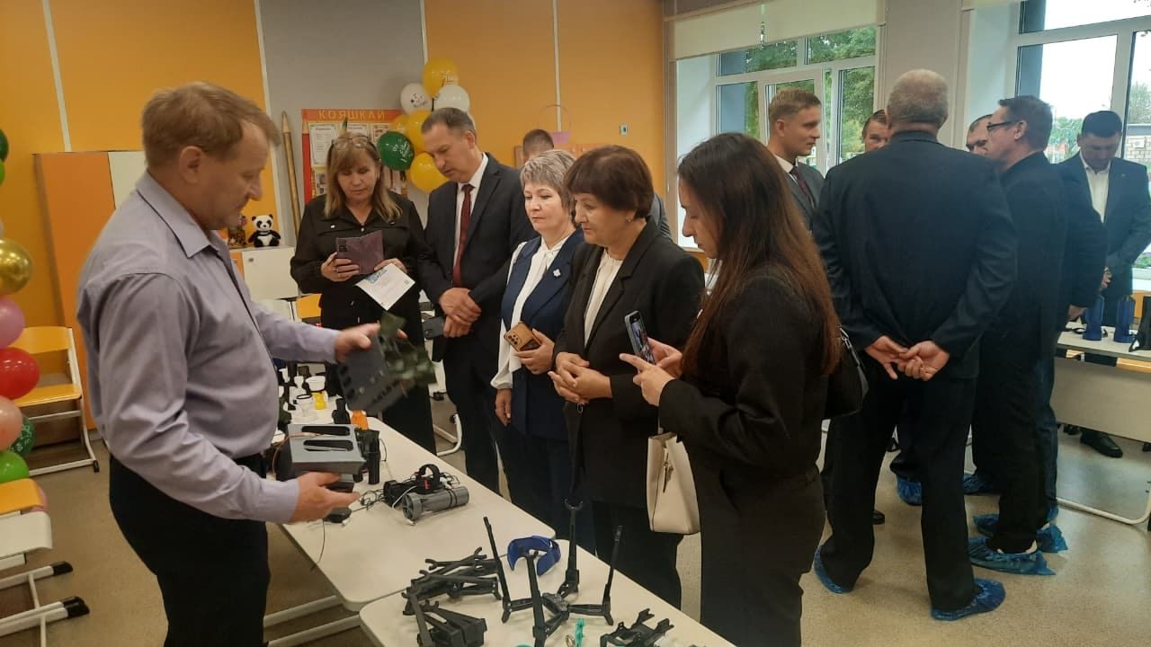 Ядегәр мәктәбендә Теләче һәм Аксубай районнарыннан белем бирү оешмалары җитәкчеләре очрашты
