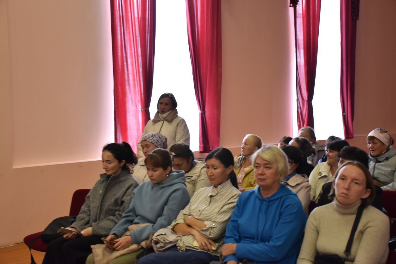 Состояние водоснабжения и дорог: в Среднекуморском сельском поселении прошел сход граждан