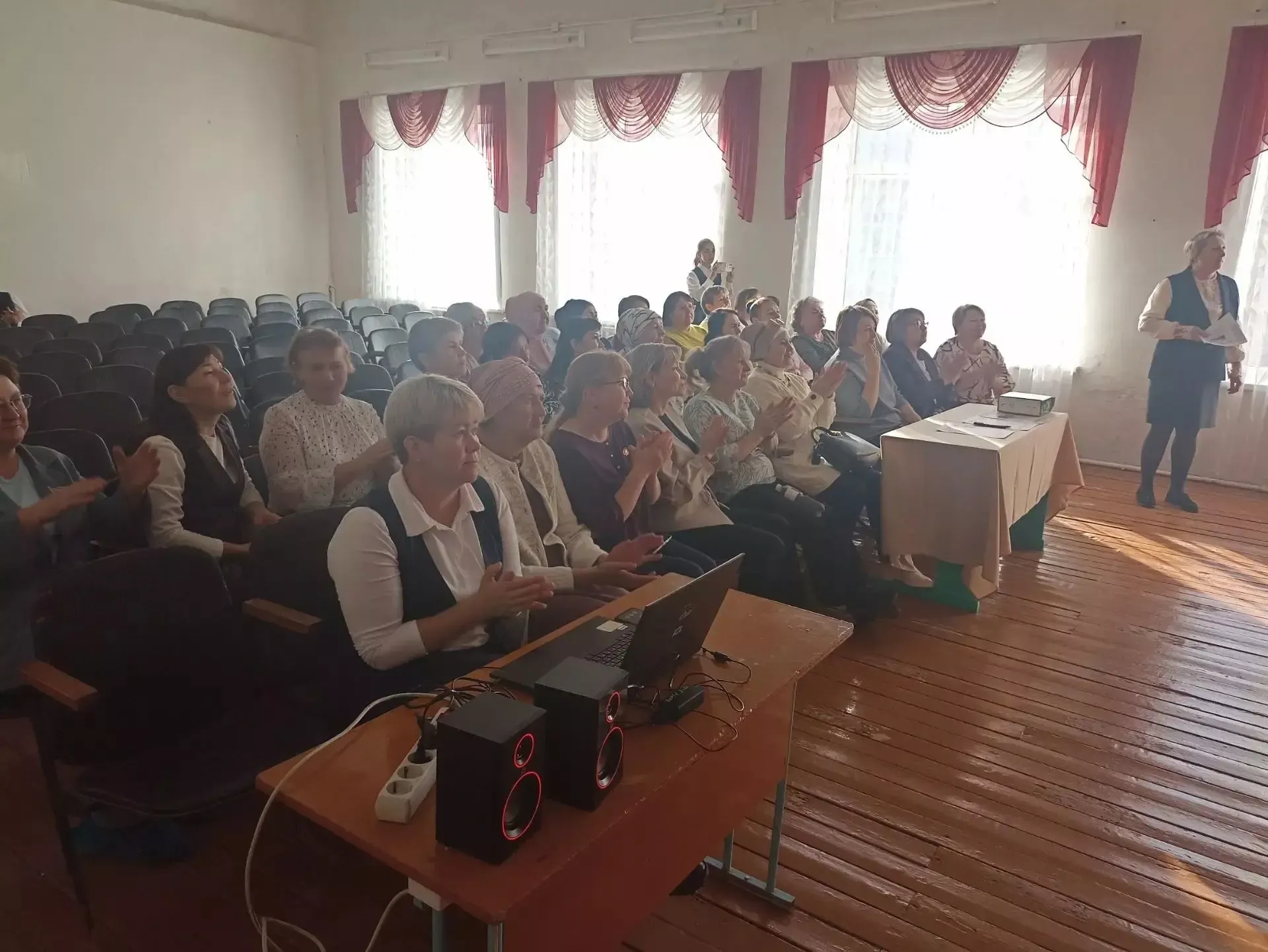 Нырты мәктәбендә китапханәчеләр тәҗрибә уртаклашты