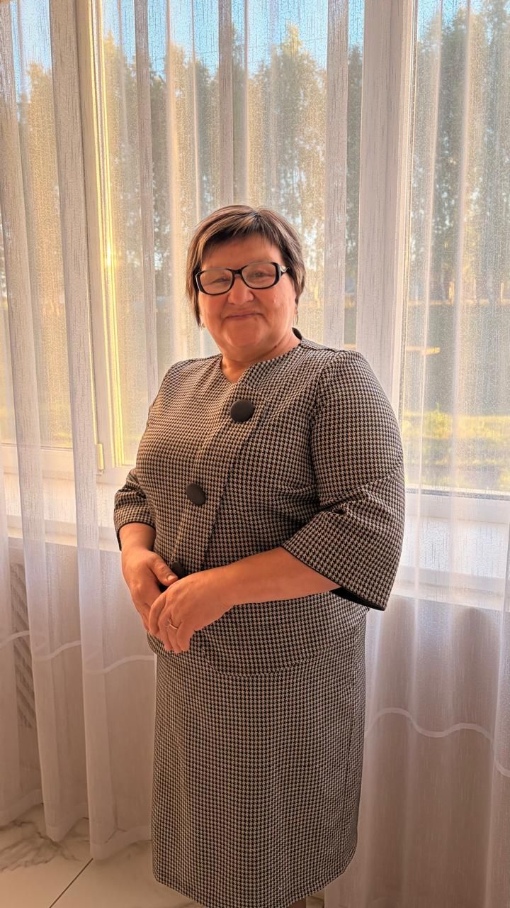 Хезмәт һәм игелек: Кукмара районыннан Зөлфия Гыйльметдинова — хөрмәт казанган остаз