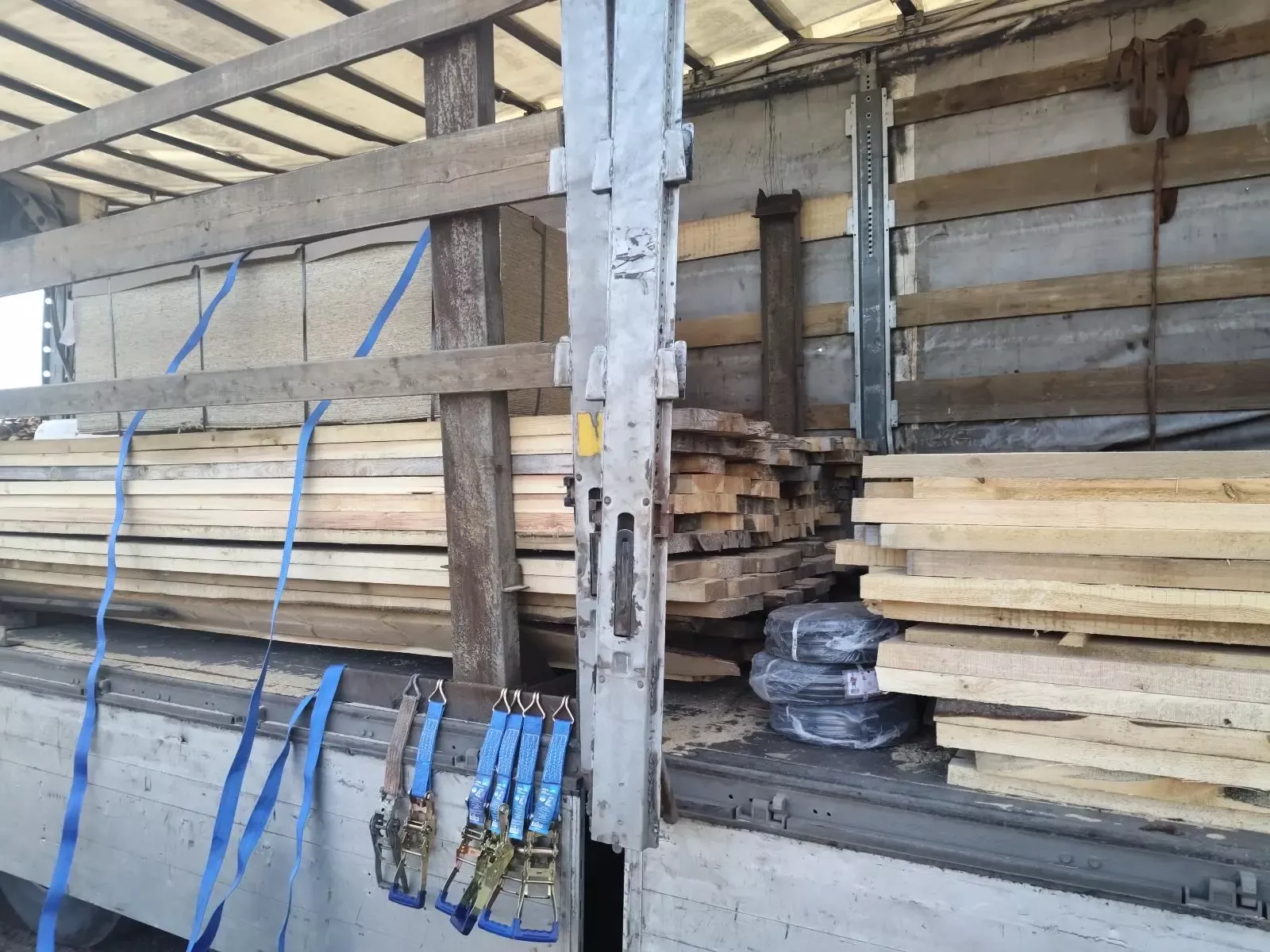 Кукмарадан Фәнил Хөрәмшин фронттагы егетләргә ярдәм күрсәтүен дәвам итә