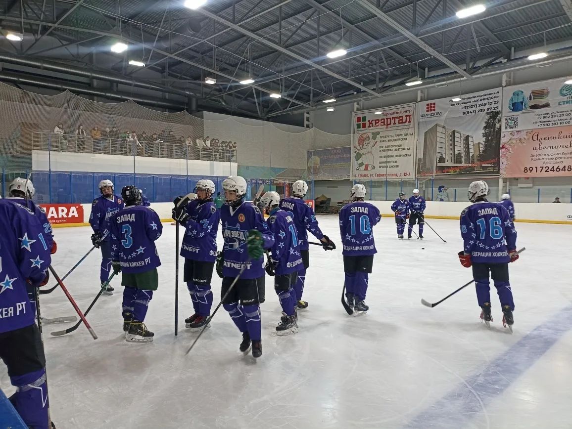 Кукмараның “Олимп” Боз сарае хоккей сөючеләрне үзенә җыйды