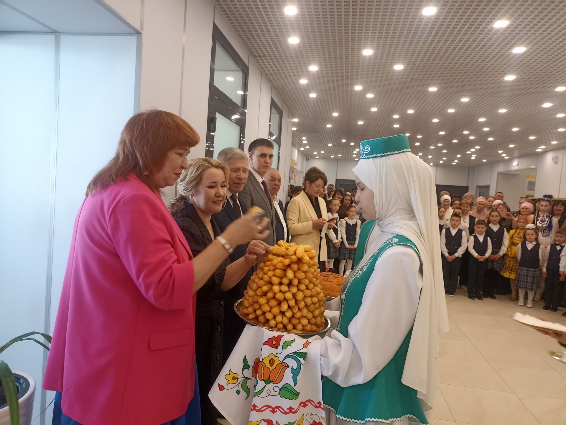 Пычак урта мәктәбендә Фоат Галимуллин исемендәге төбәкара шигырь укучылар бәйгесеннән фоторепортаж