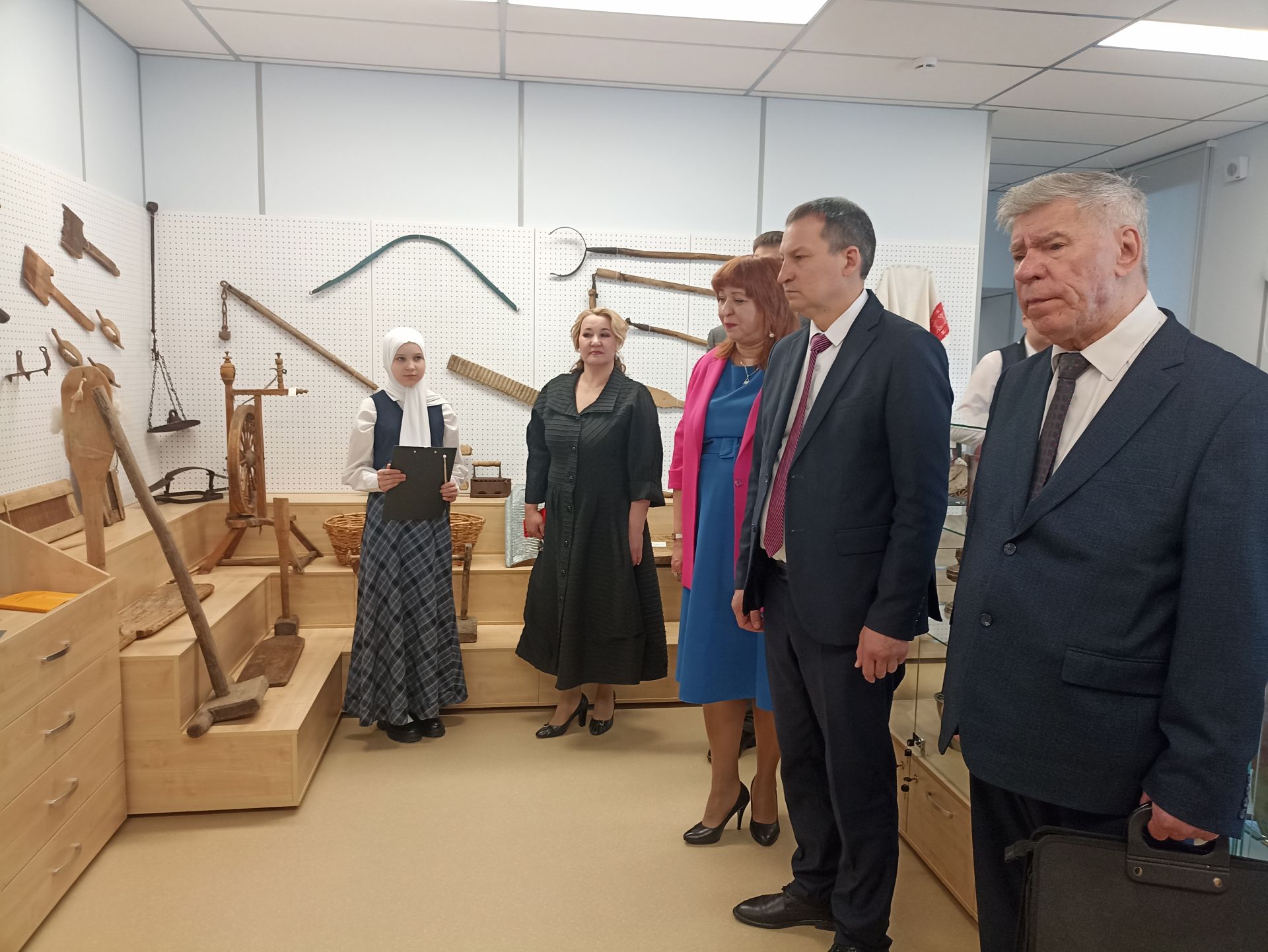 Пычак урта мәктәбендә Фоат Галимуллин исемендәге төбәкара шигырь укучылар бәйгесеннән фоторепортаж