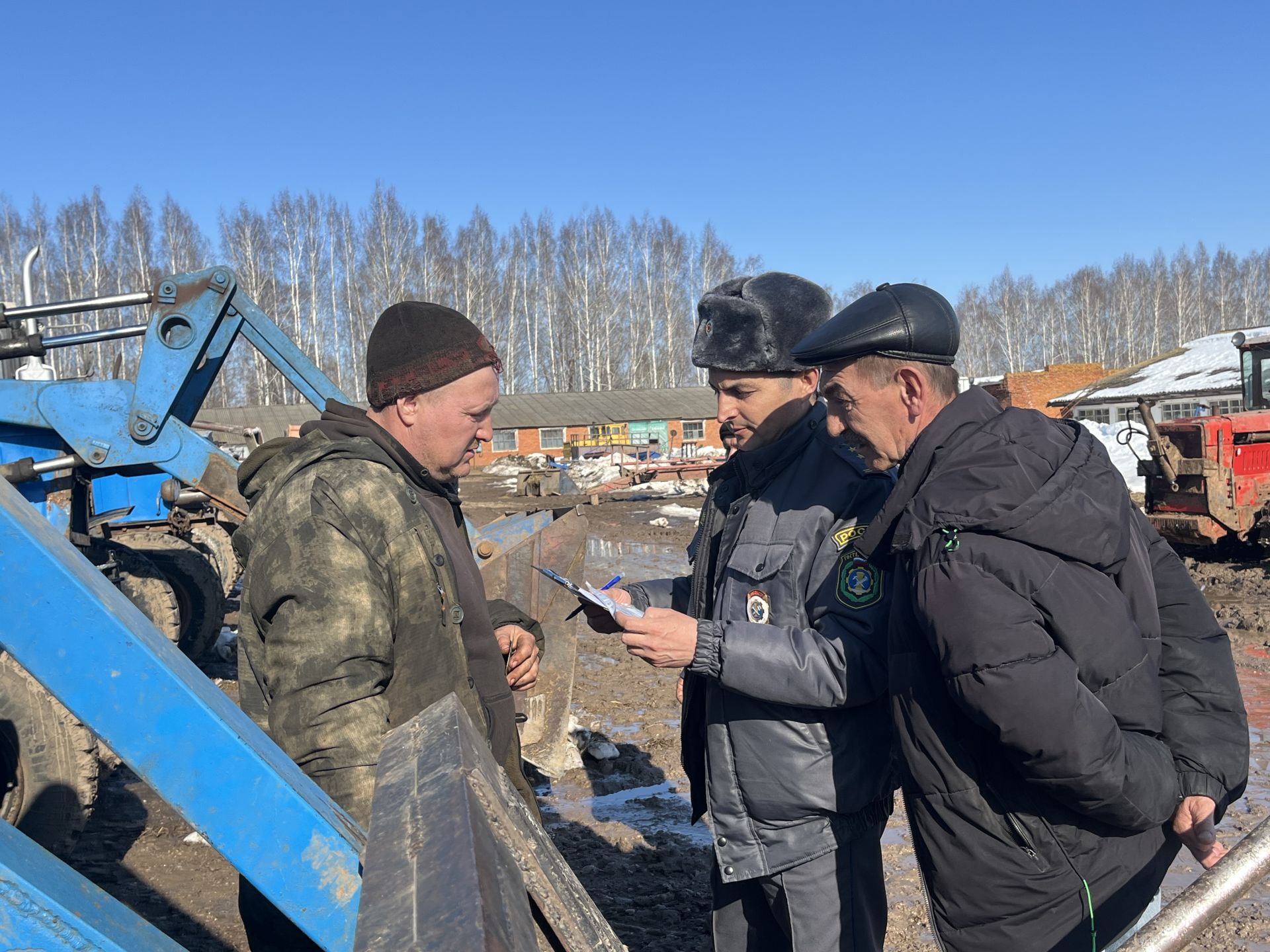 В Кукморском районе проверяют готовность сельхозтехники к посевной