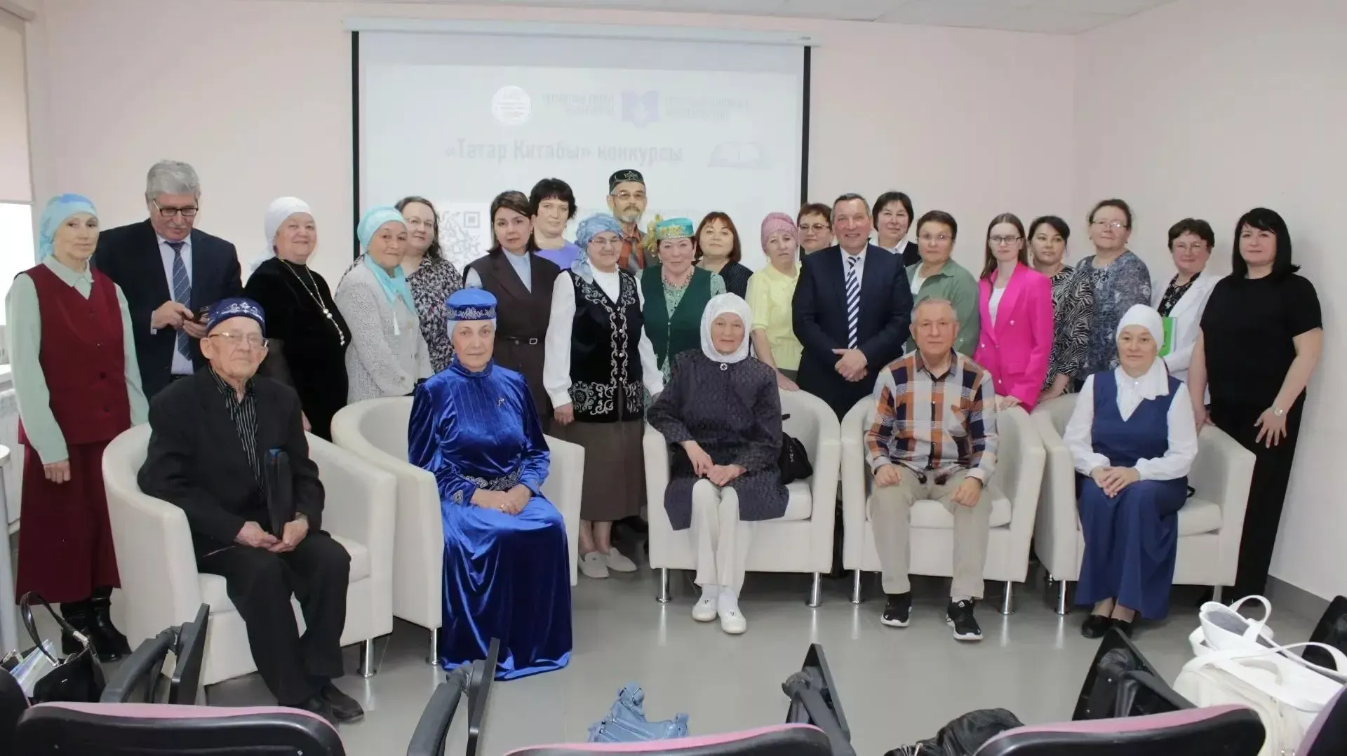 Кукмара үзәк китапхәнәсендә «Татар китабы-2026» конкурсына багышланган очрашу булды