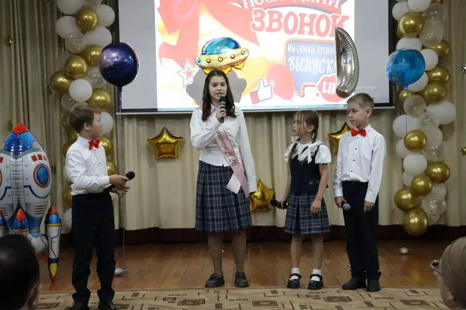 Яшьлек дулкынында: Кукмара районы мәктәпләрендә соңгы кыңгырау чыңлады