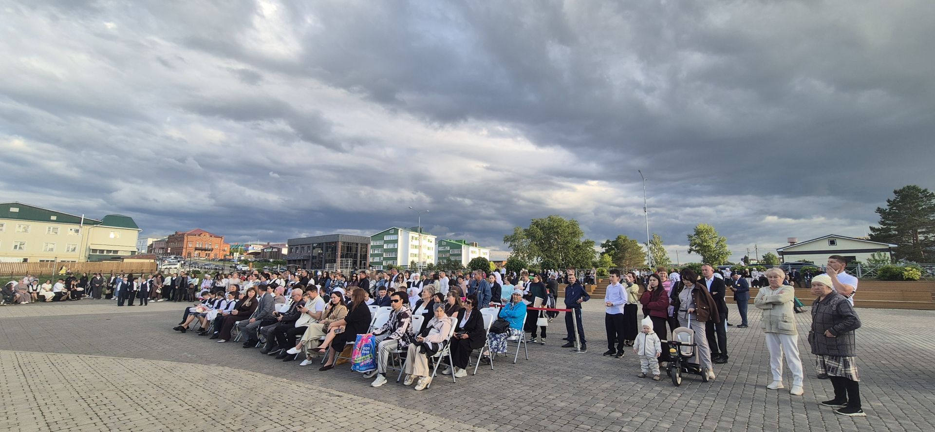Фоторепортаж: Кукмарада уку алдынгылары бүләкләнде