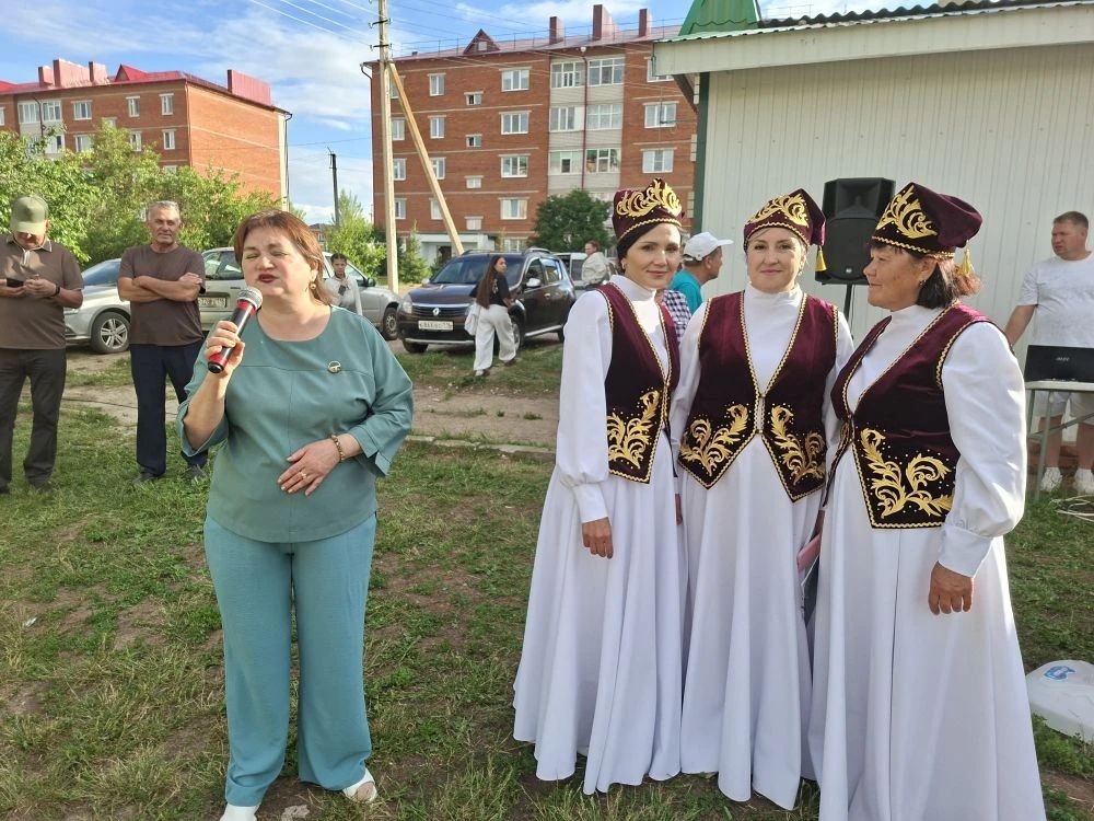 Парящие флаги и живая музыка: как День России объединил жителей Кукмора