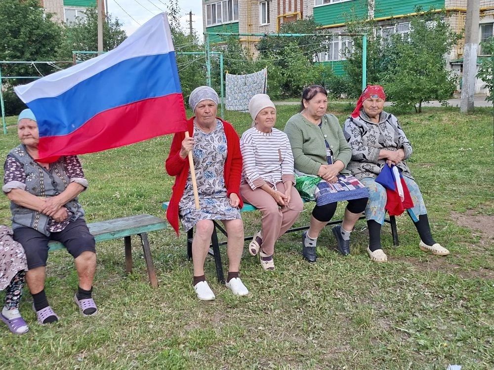 Парящие флаги и живая музыка: как День России объединил жителей Кукмора