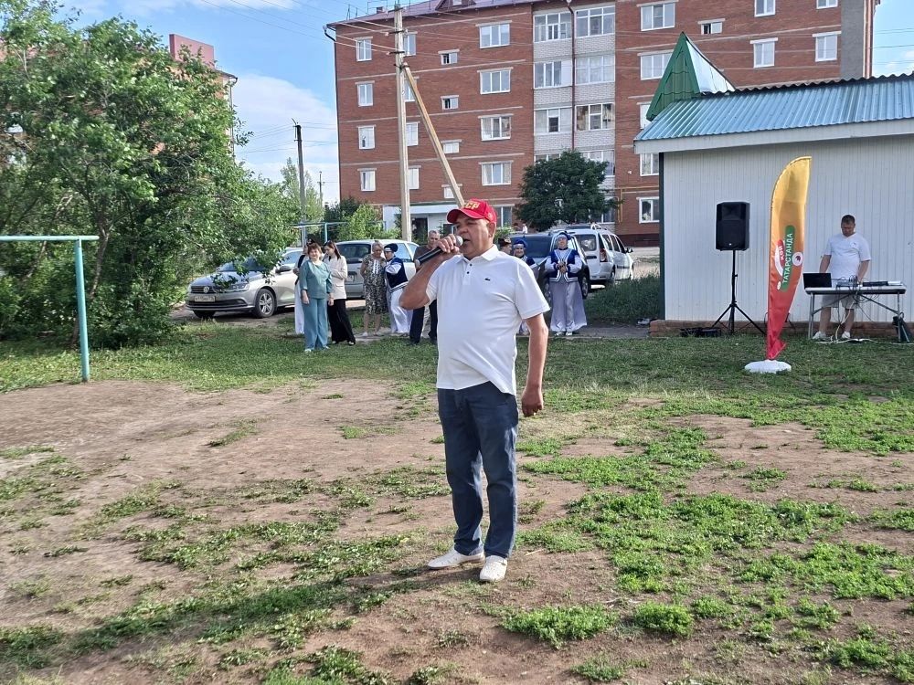 Парящие флаги и живая музыка: как День России объединил жителей Кукмора