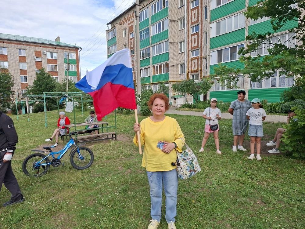Парящие флаги и живая музыка: как День России объединил жителей Кукмора