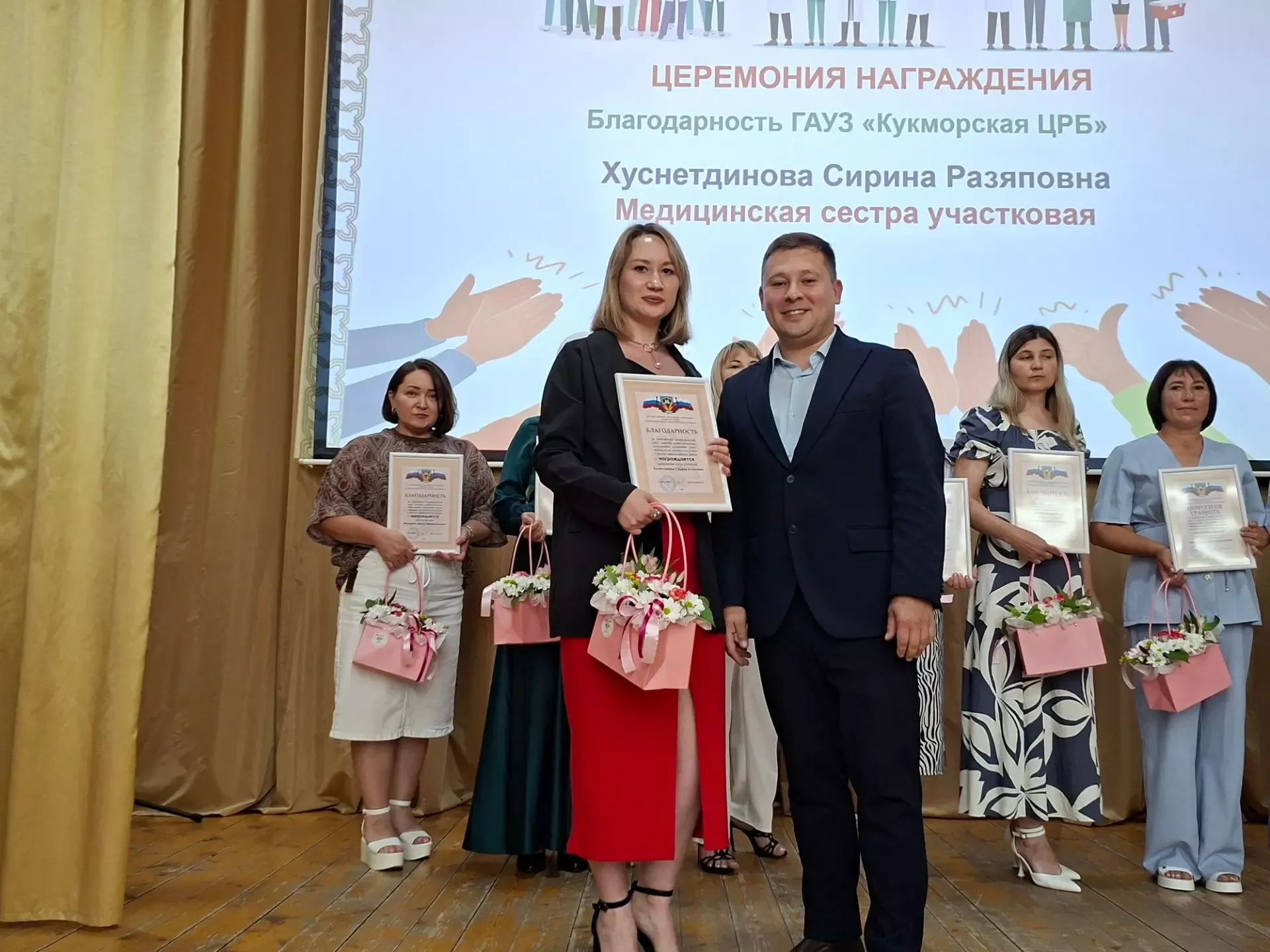 Спасибо за ваш бесценный труд: в Кукморском районе поздравили медицинских работников