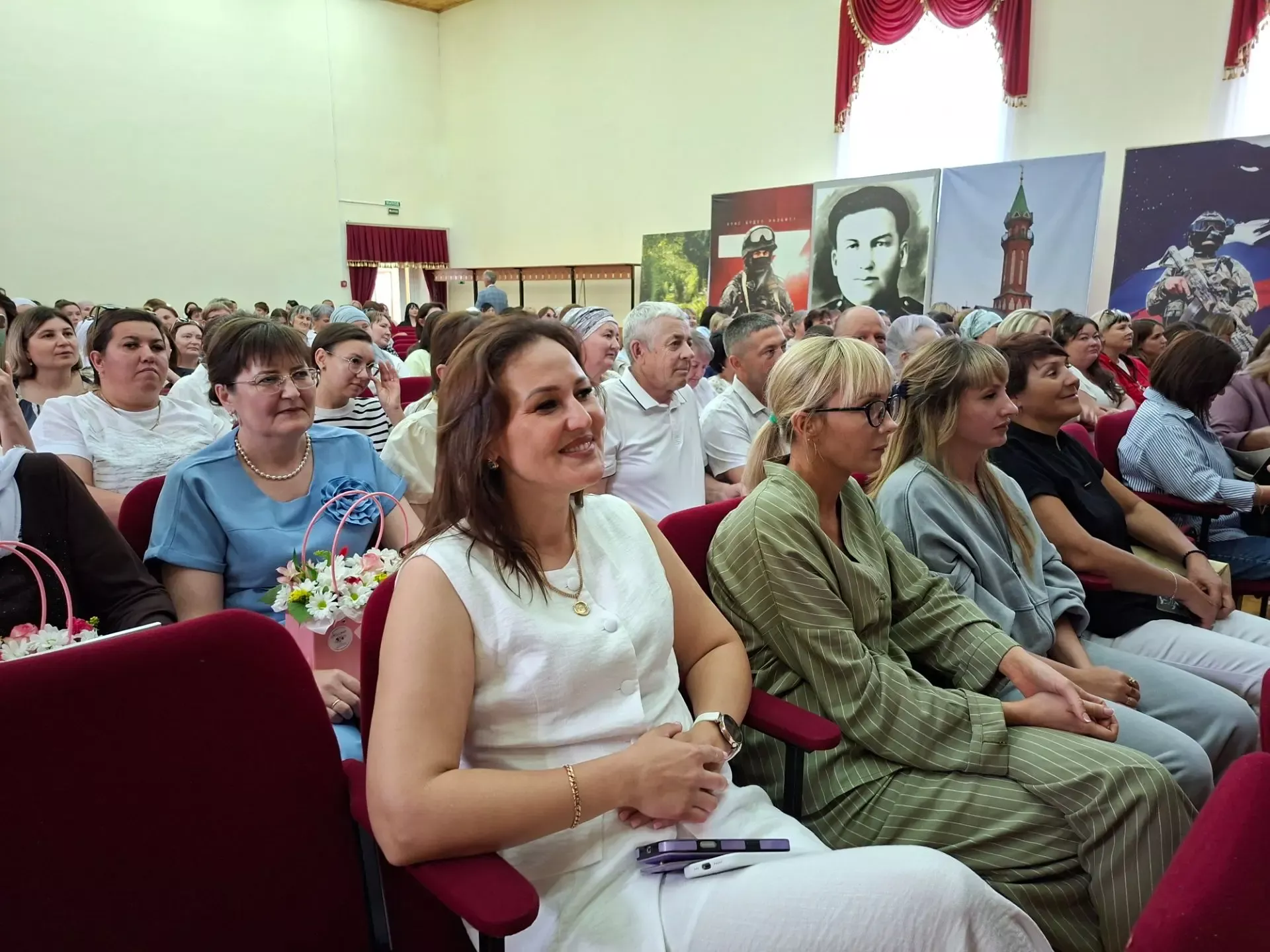 Спасибо за ваш бесценный труд: в Кукморском районе поздравили медицинских работников