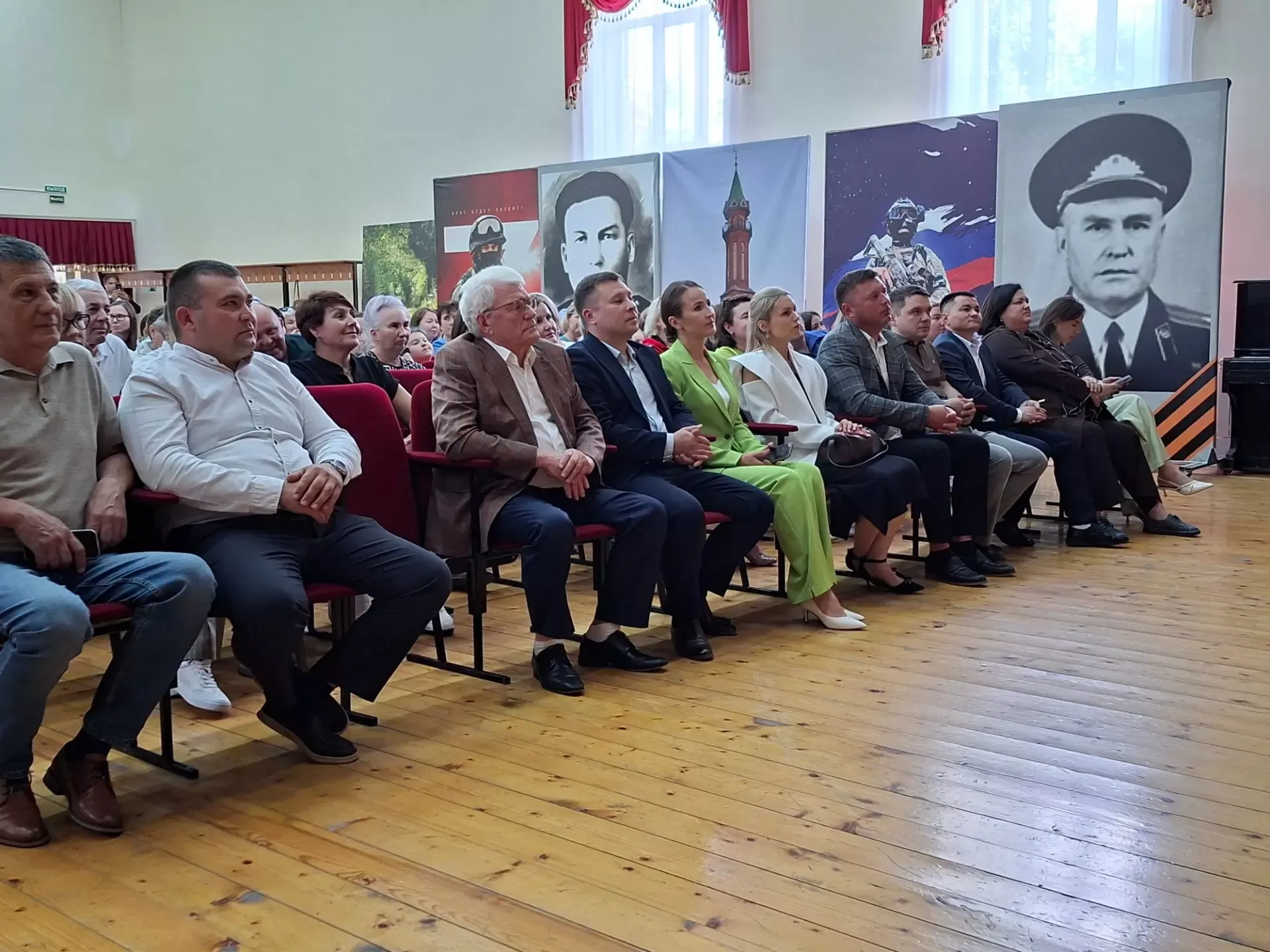 Спасибо за ваш бесценный труд: в Кукморском районе поздравили медицинских работников