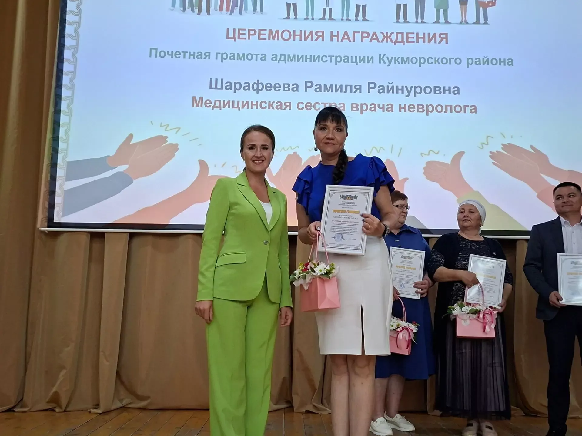 Спасибо за ваш бесценный труд: в Кукморском районе поздравили медицинских работников