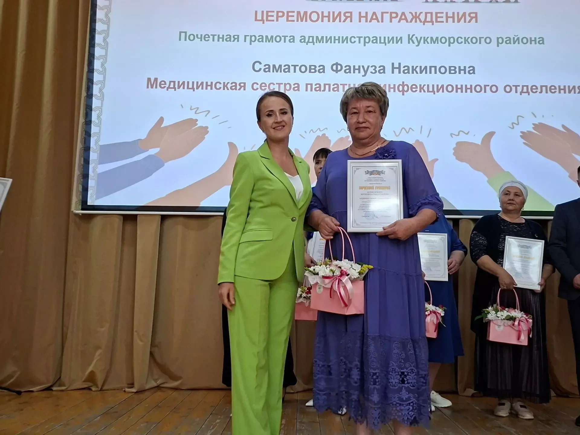 Спасибо за ваш бесценный труд: в Кукморском районе поздравили медицинских работников